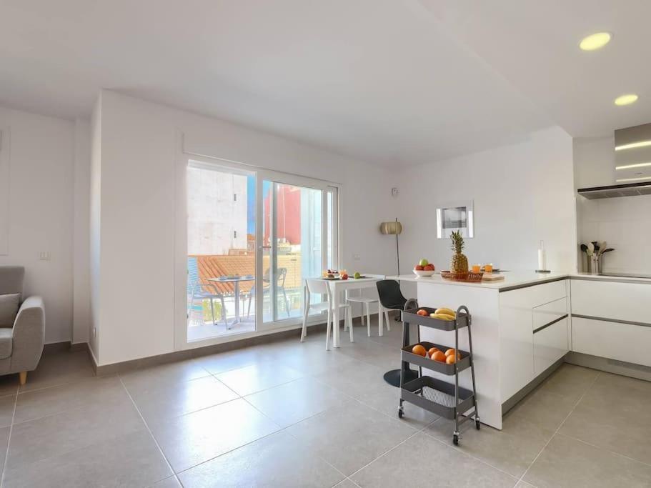 Bonito Apartamento 2 Minutos De La Playa Фуeнхирола Екстериор снимка