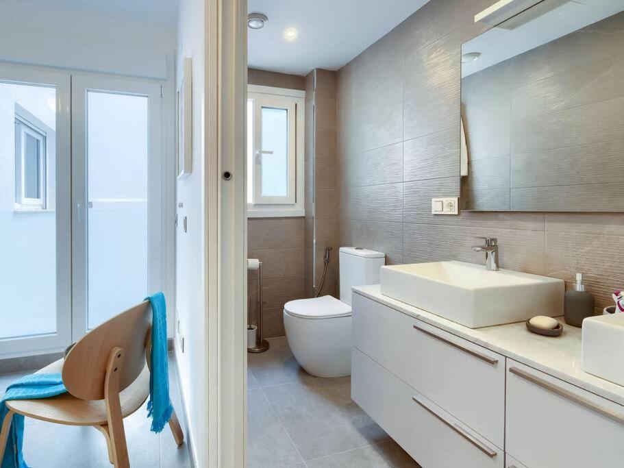 Bonito Apartamento 2 Minutos De La Playa Фуeнхирола Екстериор снимка