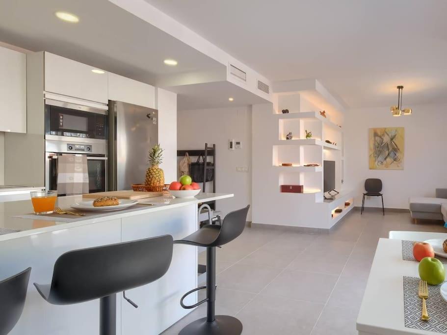 Bonito Apartamento 2 Minutos De La Playa Фуeнхирола Екстериор снимка
