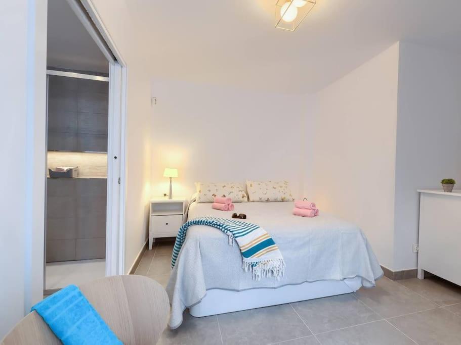 Bonito Apartamento 2 Minutos De La Playa Фуeнхирола Екстериор снимка
