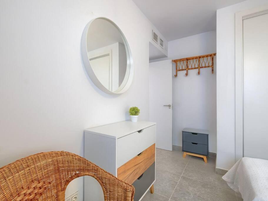 Bonito Apartamento 2 Minutos De La Playa Фуeнхирола Екстериор снимка