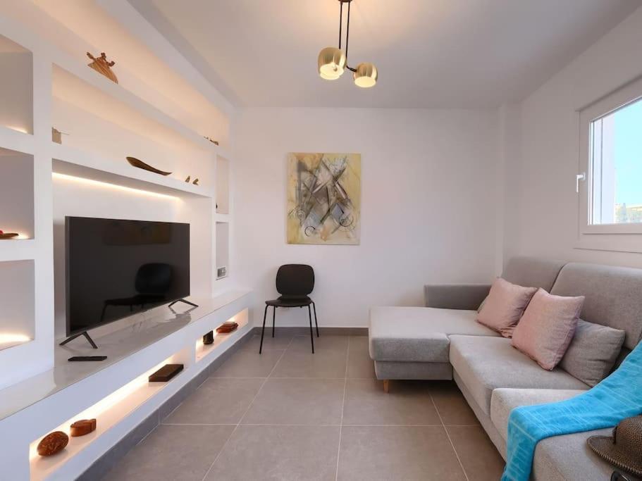 Bonito Apartamento 2 Minutos De La Playa Фуeнхирола Екстериор снимка